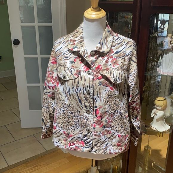 Studio Works Woman Animal Print Button Denim Jacket Size 1X - Picture 1 of 8
